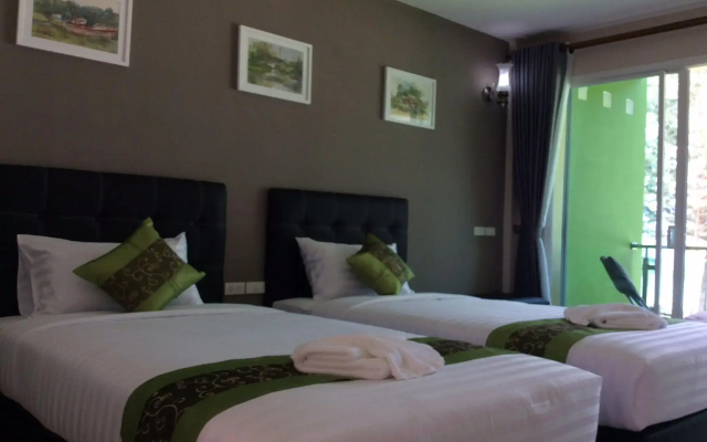 Greenseaviewresort Bangsaphan