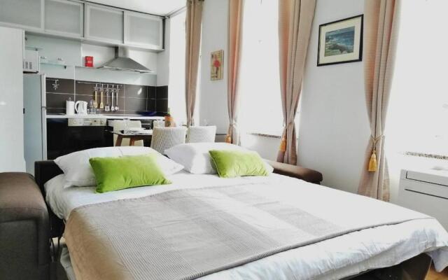Apartment Lucy - City Center of Rijeka 4 *