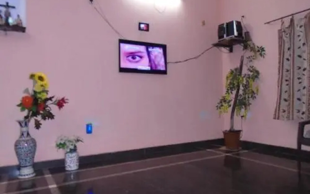Anthy's Guest House & Restaurant
