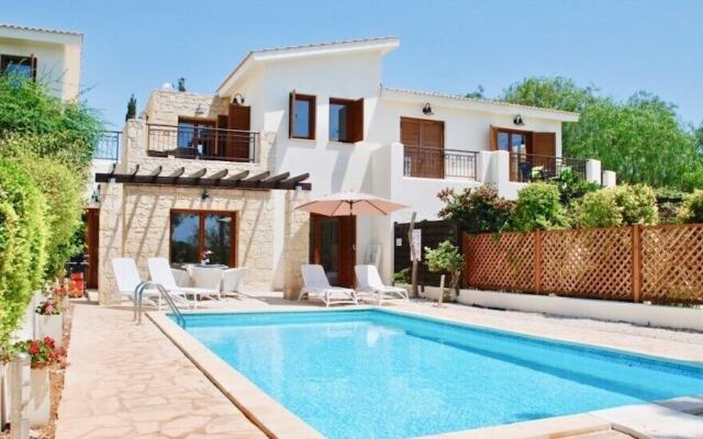 Beautiful 2 Bedroom Villa Proteus HG29 with private pool and pretty golf course views, Short walk to resort village square on Aphrodite Hills