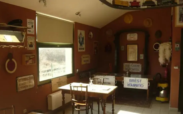 Hotel La Gare Des Années Folles