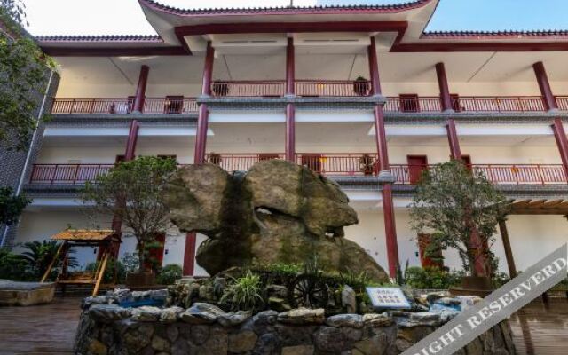 Redstone Hotel (Baise Tianyang Ancient City)