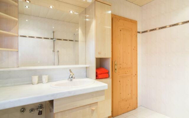 Contemporary Apartment in Kampl near Ski Area