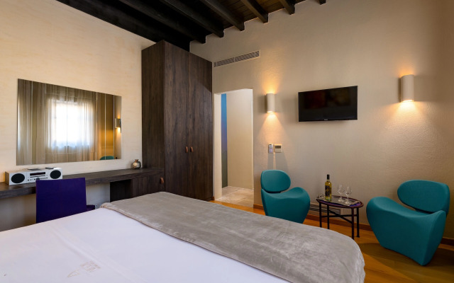 Allegory Boutique Hotel