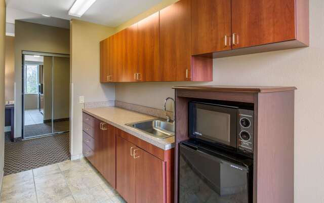 Comfort Suites Seaford