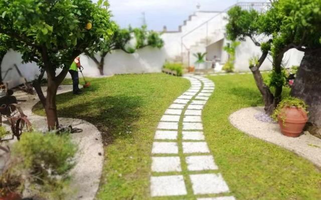 2 bedrooms house with sea view enclosed garden and wifi at Francolise
