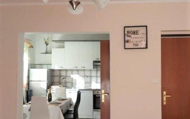 Dani - Free Parking - A1