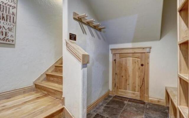 Placer Ridge Lookout Apartment