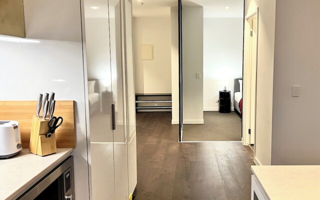 ReadySet Apartments at Manhattan