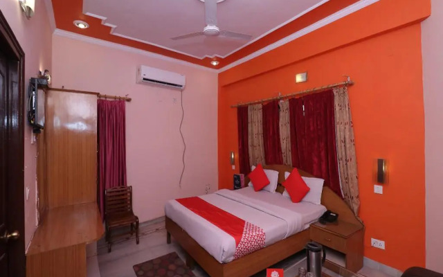 Hotel Laxmi Palace by OYO Rooms