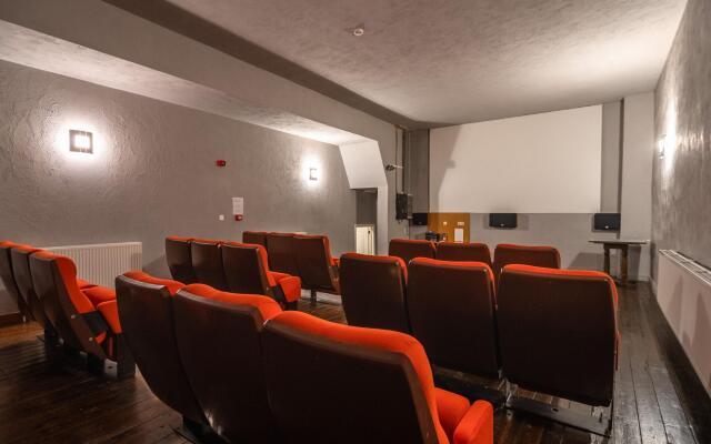 Modern Holiday Home in Sourbrodt with Private Pool