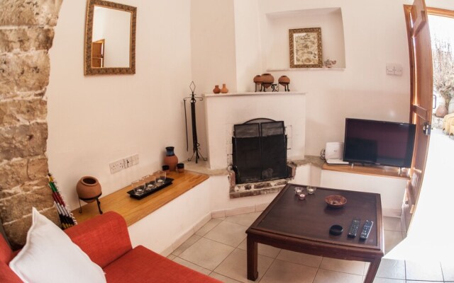 Angeli's Traditional Village House