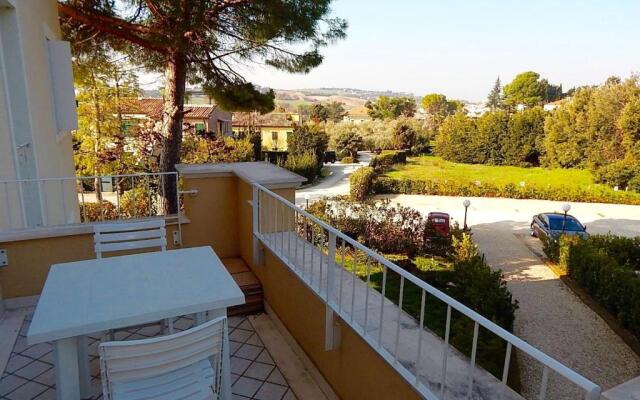 N185 - Numana, Meraviglioso Trilocale Con Terrazzo E Piscina