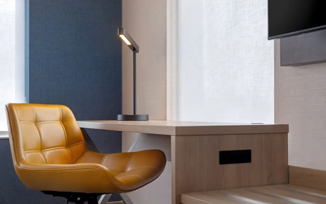 Holiday Inn Express & Suites St.Thomas by IHG