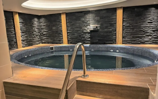 Golden Rose Hotel & Spa