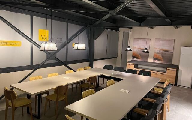 Valent Otel Business