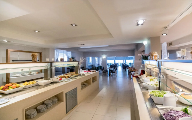 Golden Beach Hotel