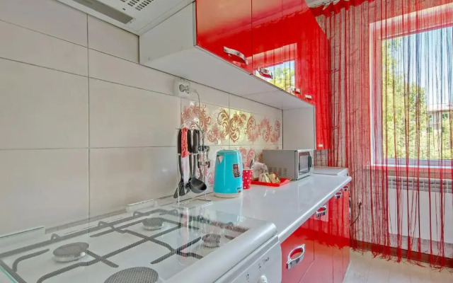 Cozy apartment on Rozybakiev 145. Atakent