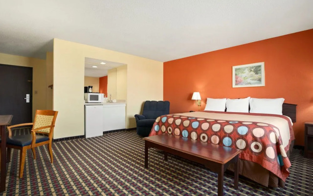 Super 8 Waukesha