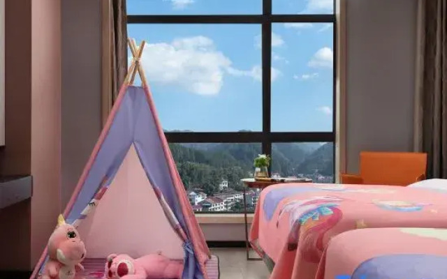 Mehood Yizhi | Ezzy Urban Culture Hub Cultural Resort Hotel (Liuyang River Scenic Bridge)