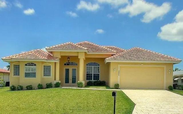 Villa Bayshore