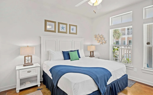 Dauphin Beach House 3 Bedroom & Pool