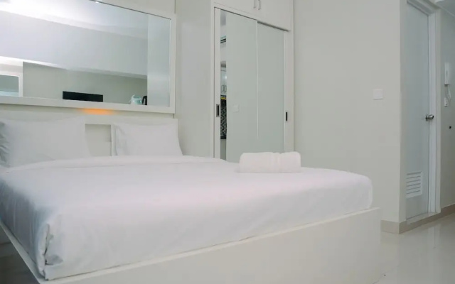 Studio Apartment with Garden View at The Springlake View Summarecon