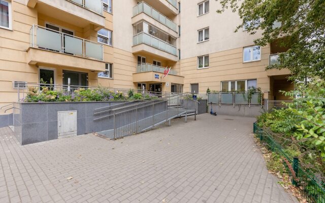 Family Unique Apartment Wola by Renters