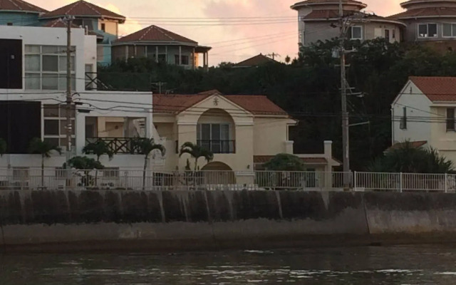 Maeda Biru House