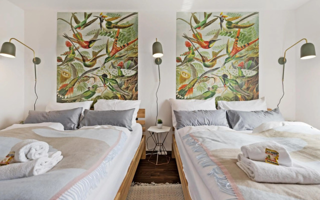 BRIGHT: The PENTHOUSE - Jacuzzi - BBQ - Parkplatz/Parking