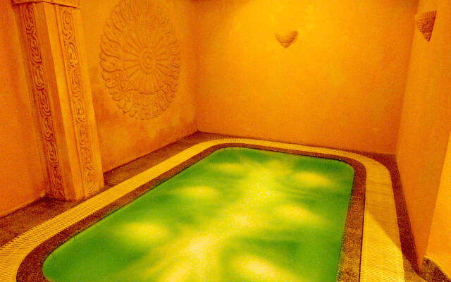 Asia Paradise Hotel