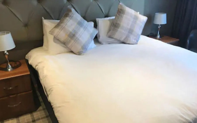Rowantree Hotel