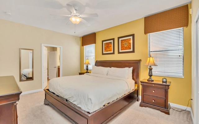 Giant Villa W/private Pool&spa, Game Room, & More!