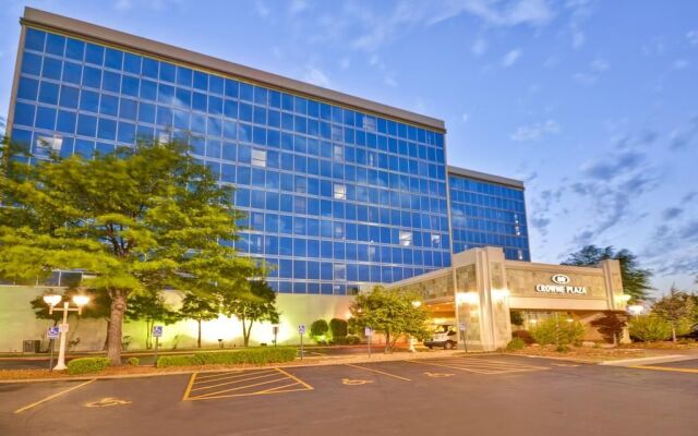 Crowne Plaza Tulsa Hotel Southern Hills