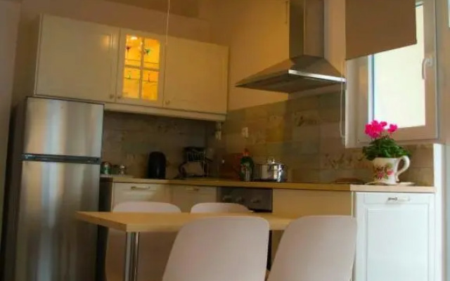 Sunny Central Luxury Apartment