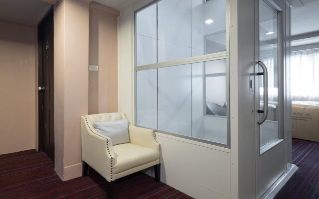 Cozy at Ten Hotel Bangkok