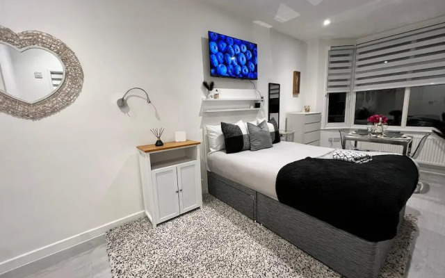 Central Harrow 5 Studio Apartment Block