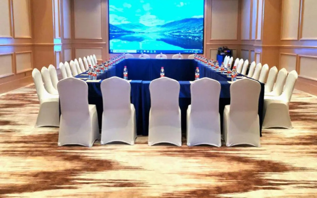 Vienna Hotel Guangdong Foshan Sanshui Forest Park