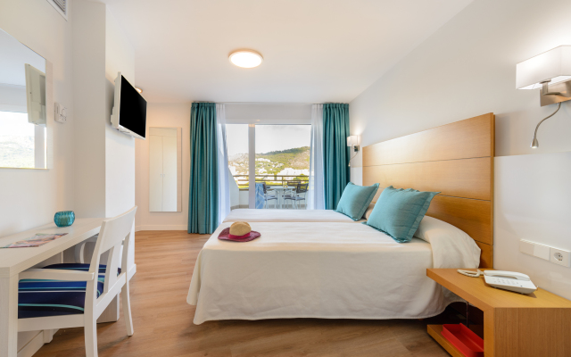 Vibra Beverly Playa Hotel