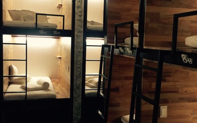 Seoul Cube Hotel - Hostel