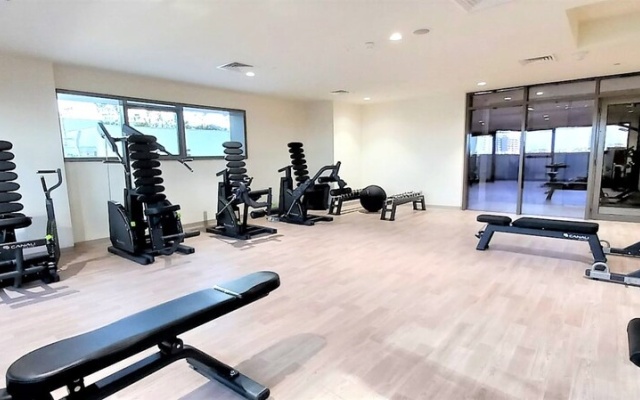 Park View Spacious Studio With Balcony, фото 4