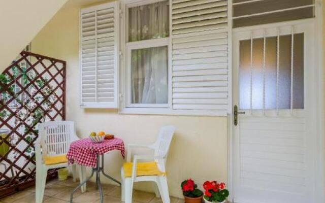 Apartment Petrana