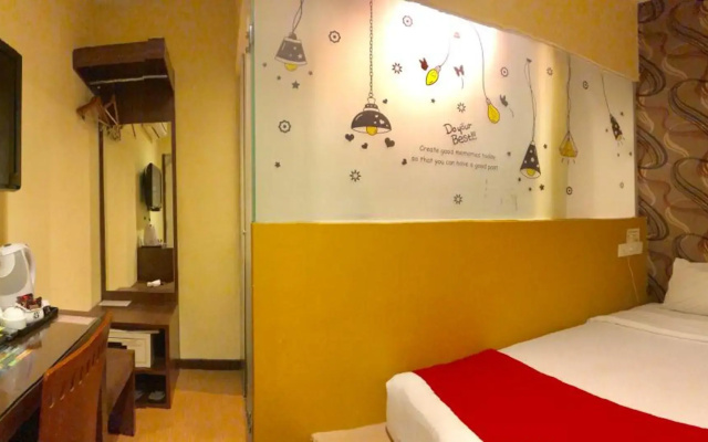 8 Days Boutique Hotel @ Mount Austin JB