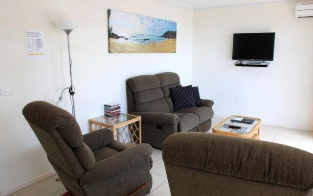 Beach House Holiday Apartments