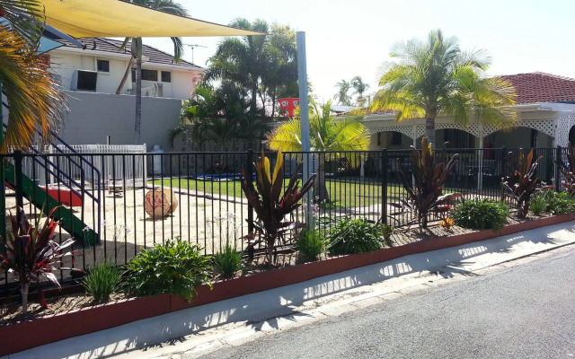 Tropic Coast Motel