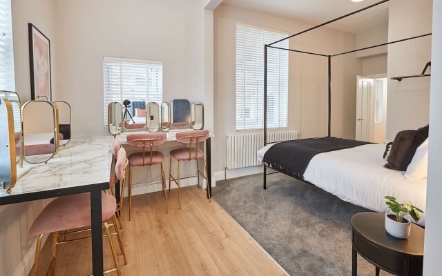 Host Stay Parkside Villa