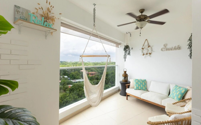 The Farallon Beach Condo by Acomodo