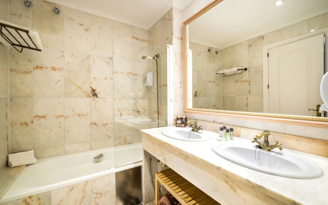 Suites Natura Mas Tapiolas