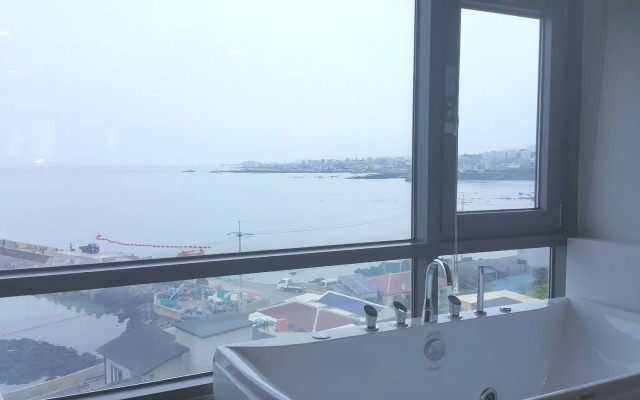 Jeju Frame Spavill Pension