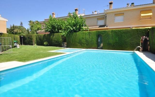 Casa Vista a la Piscina Para 8 Personas en Cambrils